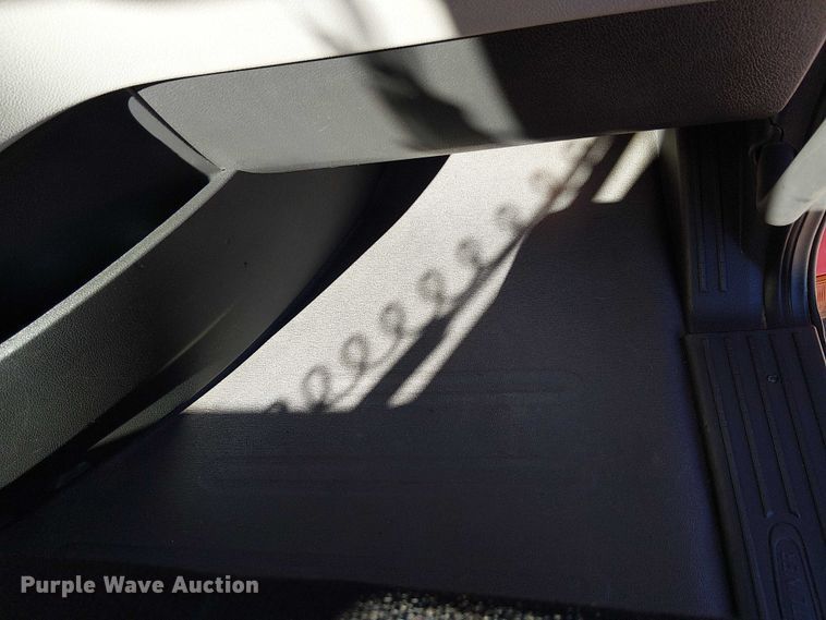 image for item EE5043 2020 Freightliner Cascadia semi truck