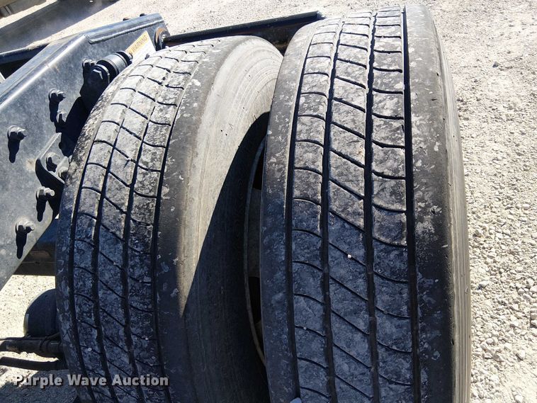 image for item EE5043 2020 Freightliner Cascadia semi truck