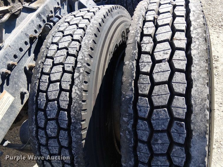 image for item EE5043 2020 Freightliner Cascadia semi truck