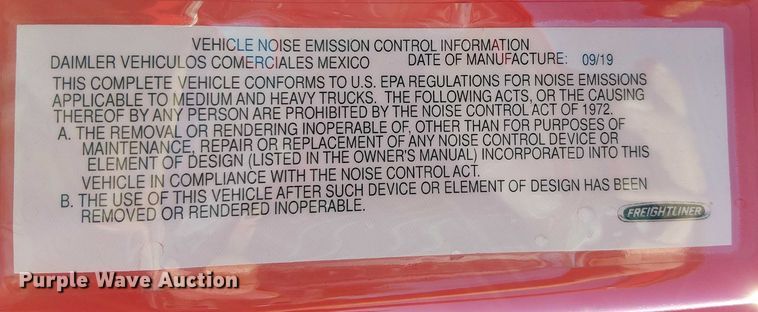 image for item EE5043 2020 Freightliner Cascadia semi truck