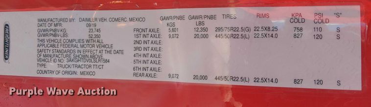 image for item EE5043 2020 Freightliner Cascadia semi truck