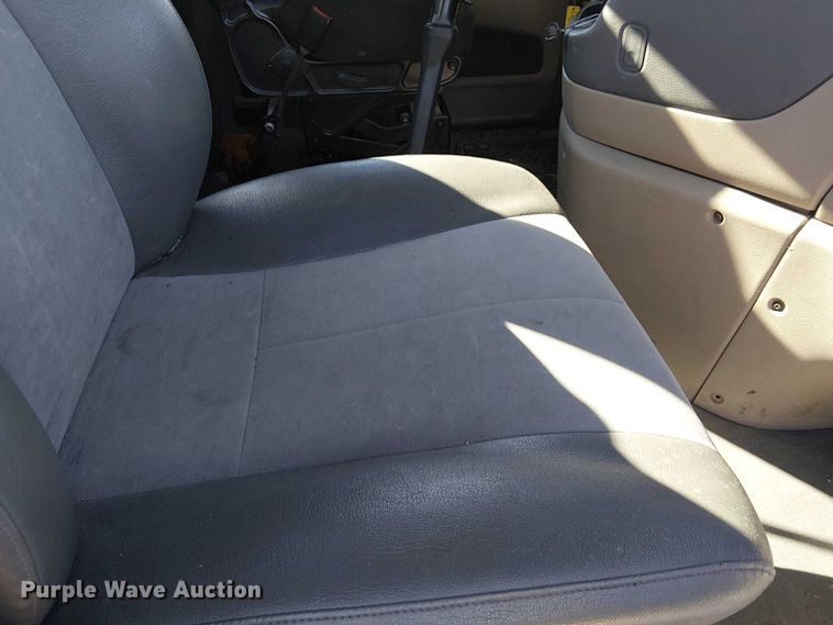 image for item EE5044 2016 Freightliner Cascadia semi truck