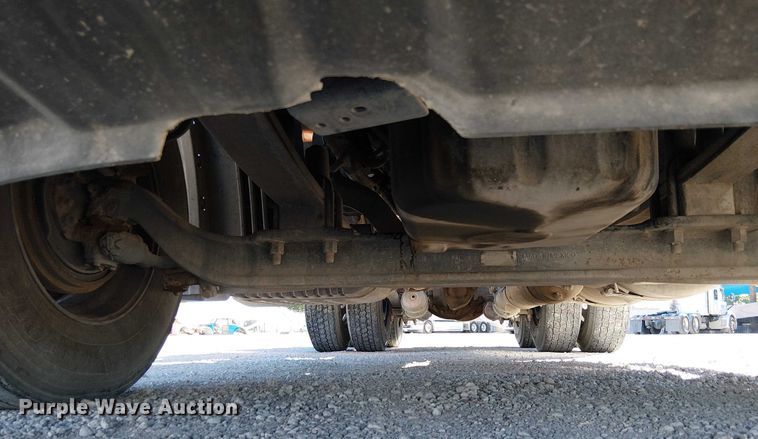 image for item EE5045 2012 Freightliner Cascadia semi truck