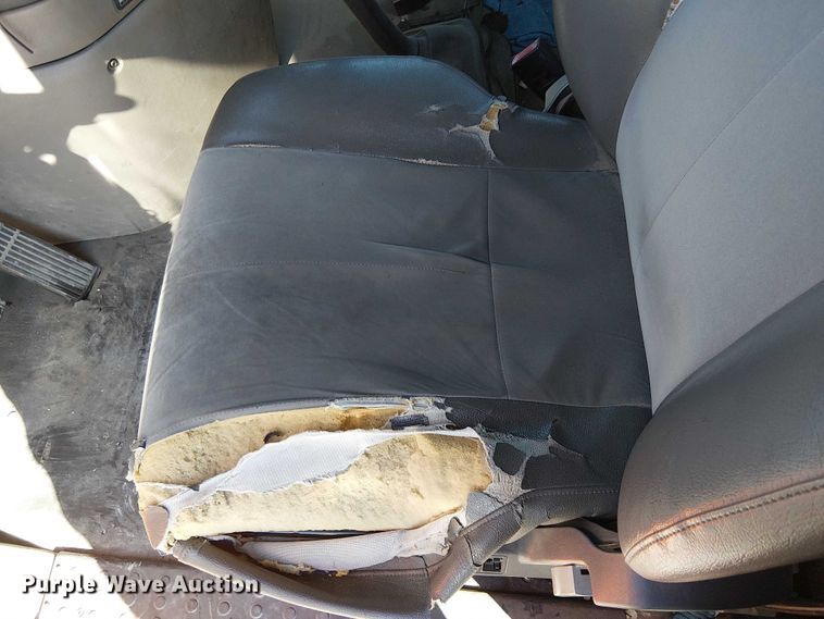 image for item EE5045 2012 Freightliner Cascadia semi truck