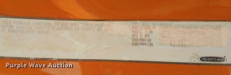 image for item EE5045 2012 Freightliner Cascadia semi truck