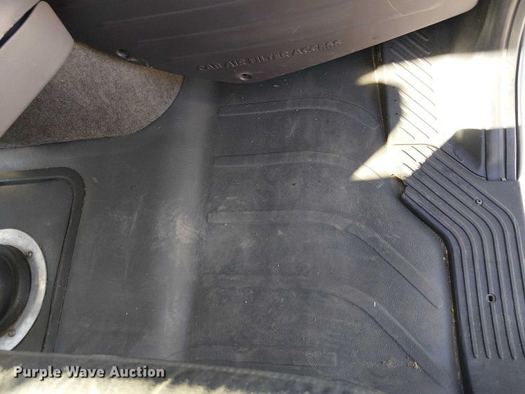 image for item EE5048 2011 Freightliner Business Class M2 semi truck