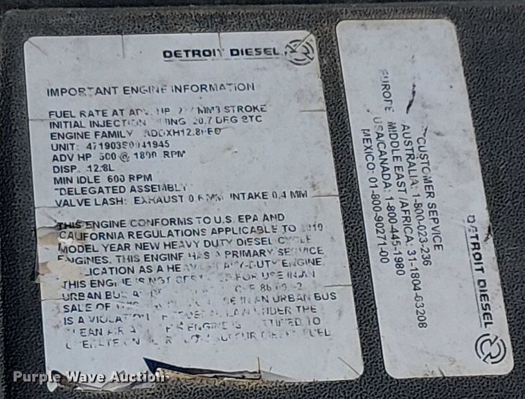 image for item EE5048 2011 Freightliner Business Class M2 semi truck