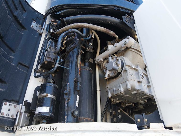 image for item EE5050 2010 Utility VS2RA refrigerated van trailer