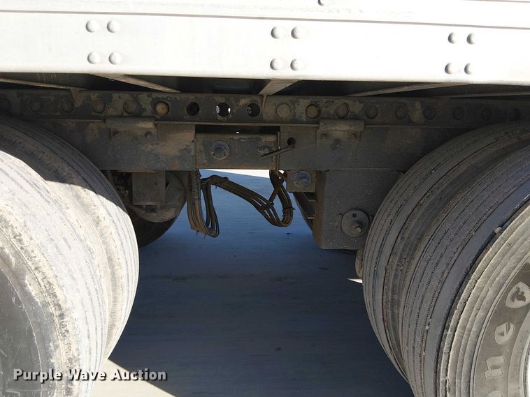 image for item EE5051 2010 Utility VS2RA refrigerated van trailer