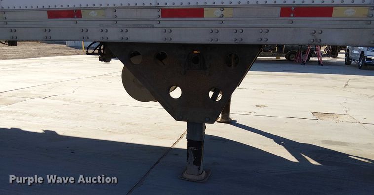 image for item EE5051 2010 Utility VS2RA refrigerated van trailer