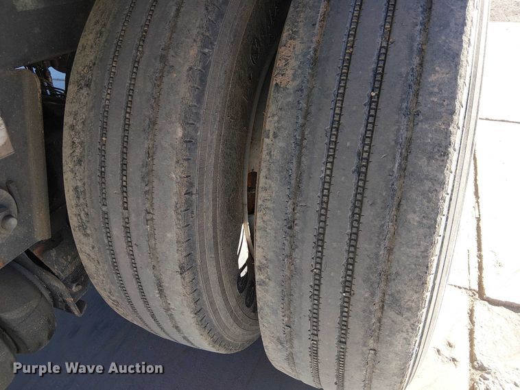 image for item EE5051 2010 Utility VS2RA refrigerated van trailer