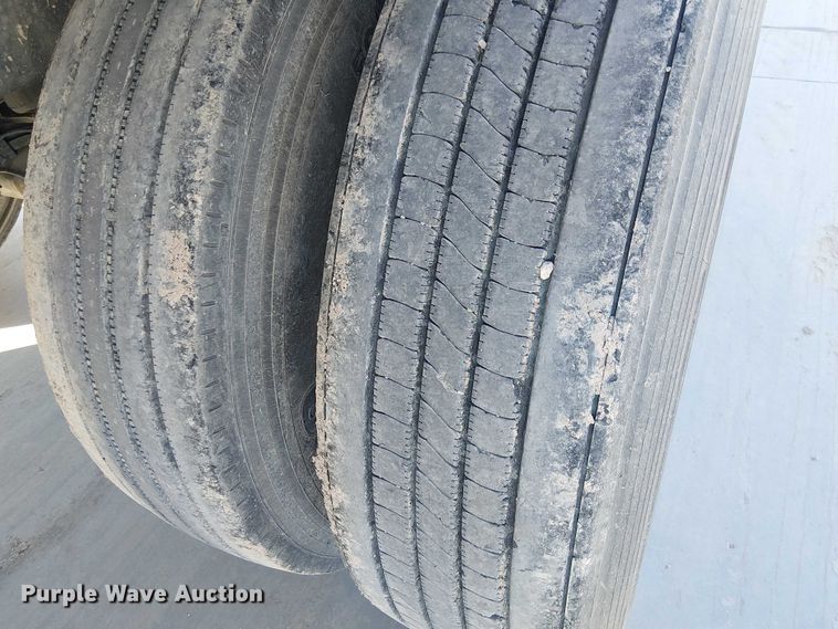 image for item EE5051 2010 Utility VS2RA refrigerated van trailer