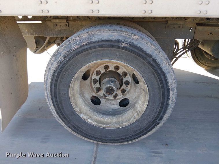 image for item EE5051 2010 Utility VS2RA refrigerated van trailer