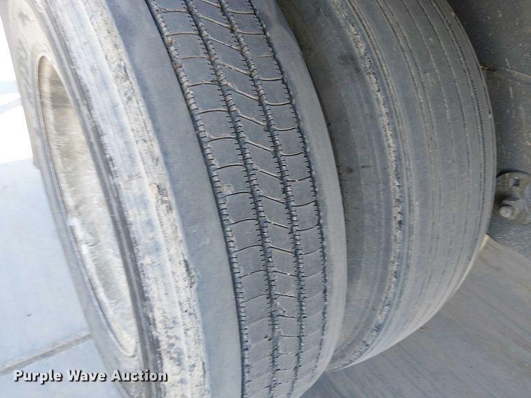 image for item EE5051 2010 Utility VS2RA refrigerated van trailer