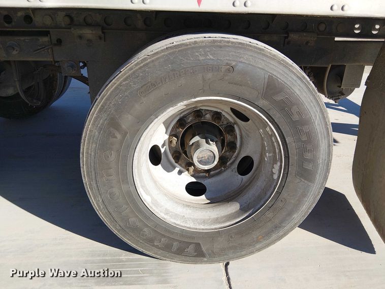 image for item EE5051 2010 Utility VS2RA refrigerated van trailer