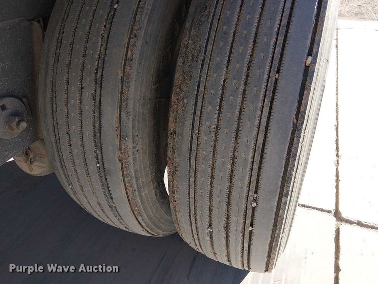 image for item EE5051 2010 Utility VS2RA refrigerated van trailer