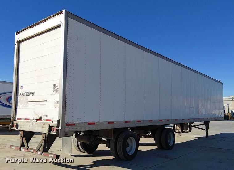 image for item EE5052 2010 Utility VS2RA refrigerated van trailer