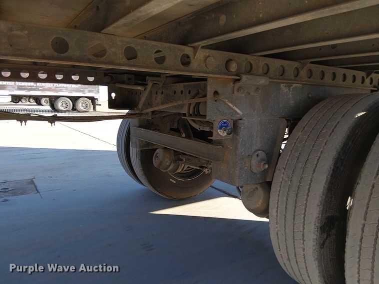 image for item EE5052 2010 Utility VS2RA refrigerated van trailer