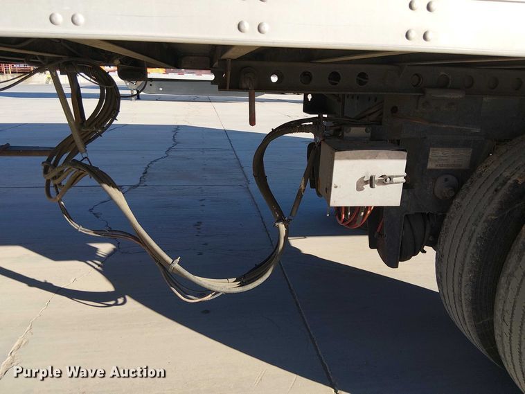 image for item EE5052 2010 Utility VS2RA refrigerated van trailer