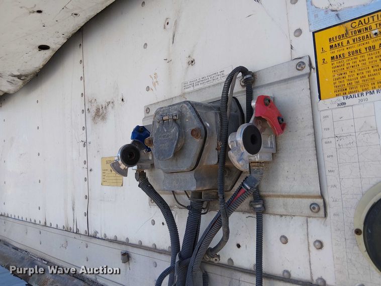 image for item EE5052 2010 Utility VS2RA refrigerated van trailer