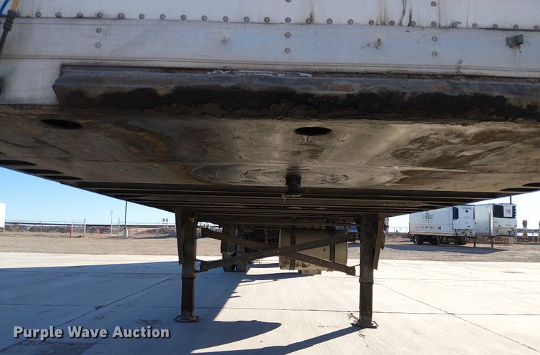 image for item EE5052 2010 Utility VS2RA refrigerated van trailer