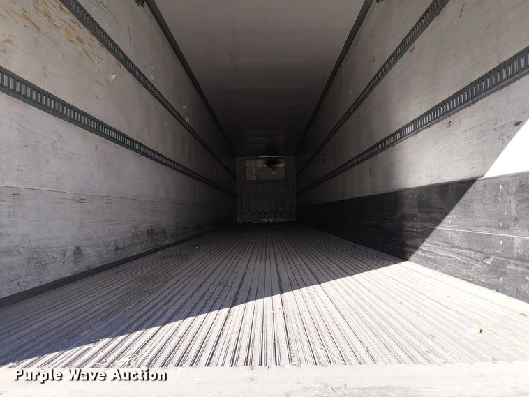 image for item EE5052 2010 Utility VS2RA refrigerated van trailer