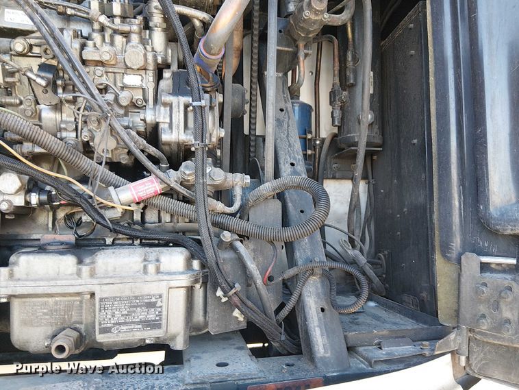 image for item EE5052 2010 Utility VS2RA refrigerated van trailer