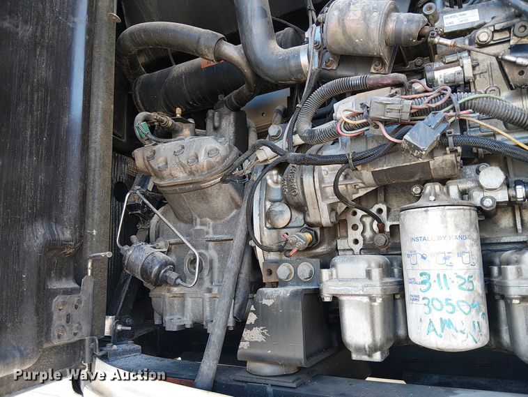 image for item EE5052 2010 Utility VS2RA refrigerated van trailer