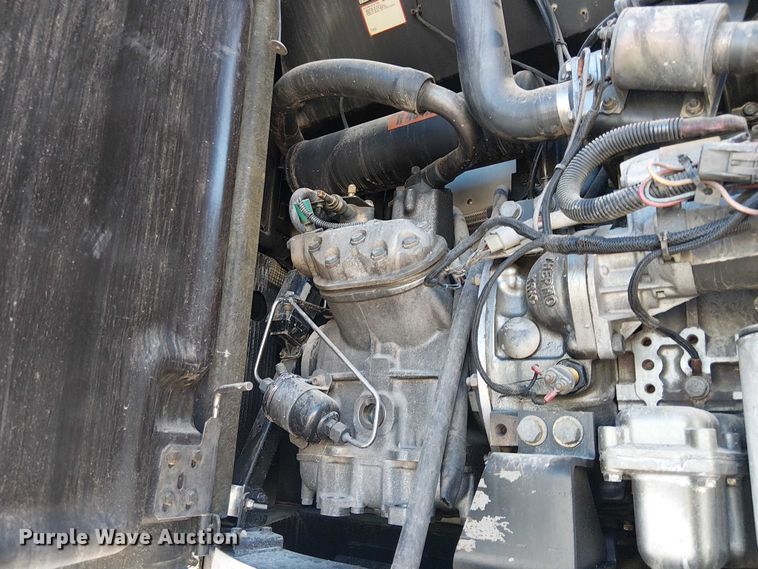 image for item EE5052 2010 Utility VS2RA refrigerated van trailer