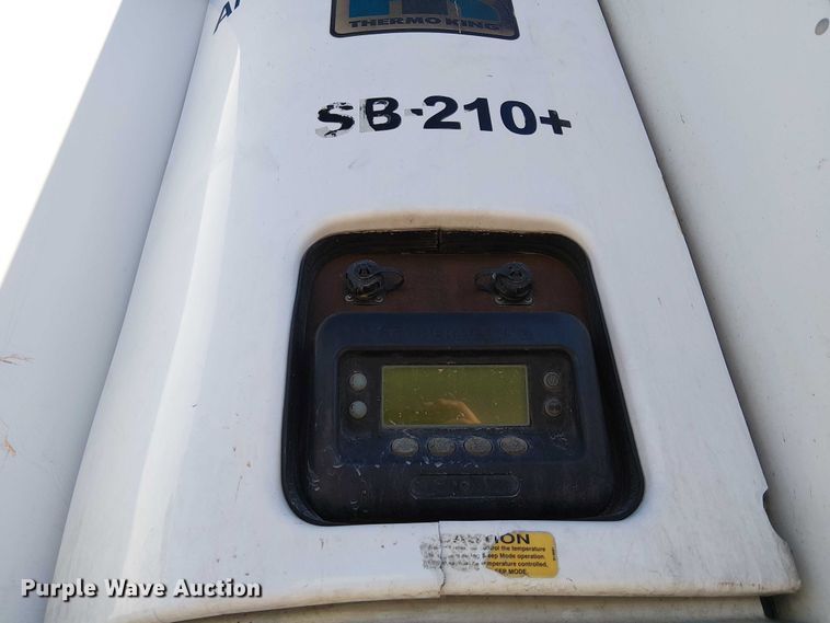 image for item EE5052 2010 Utility VS2RA refrigerated van trailer