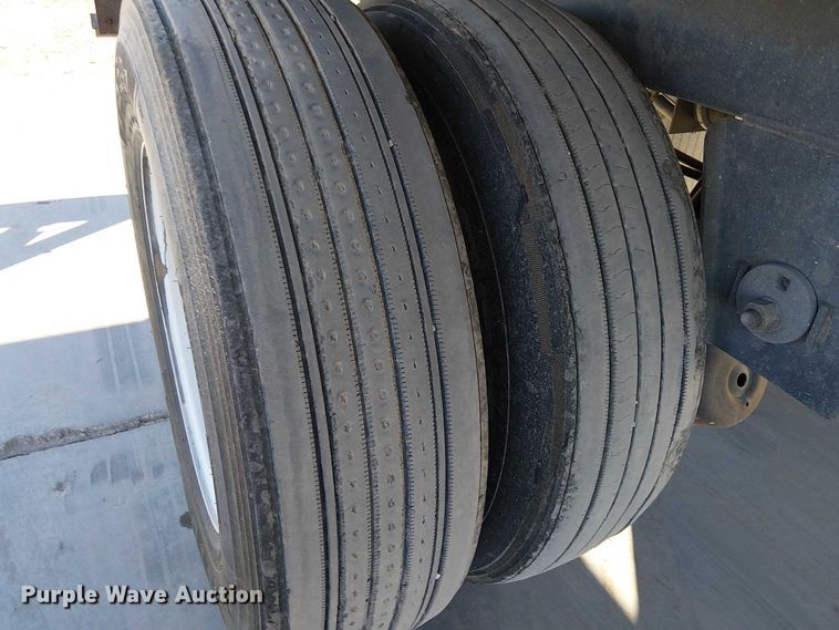 image for item EE5052 2010 Utility VS2RA refrigerated van trailer