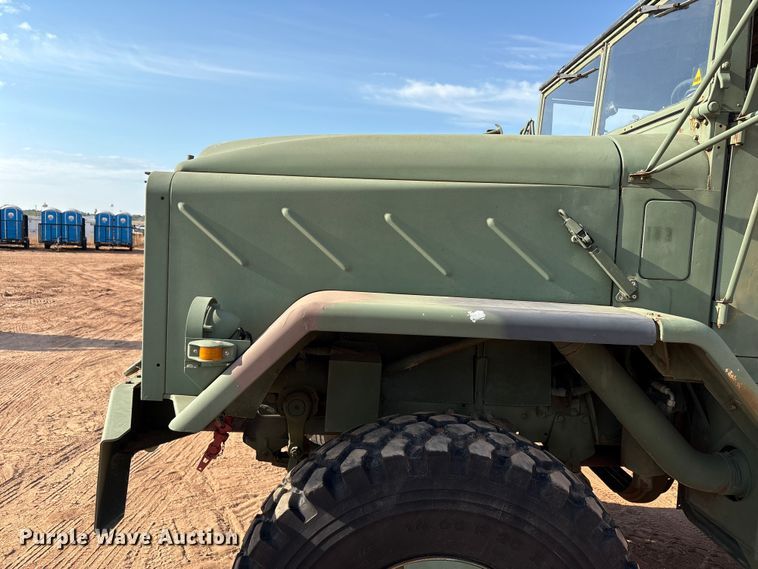 image for item EF6077 1992 BMY M931A2 semi truck