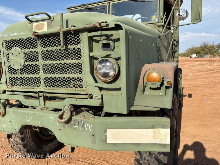 image for item EF6077 1992 BMY M931A2 semi truck