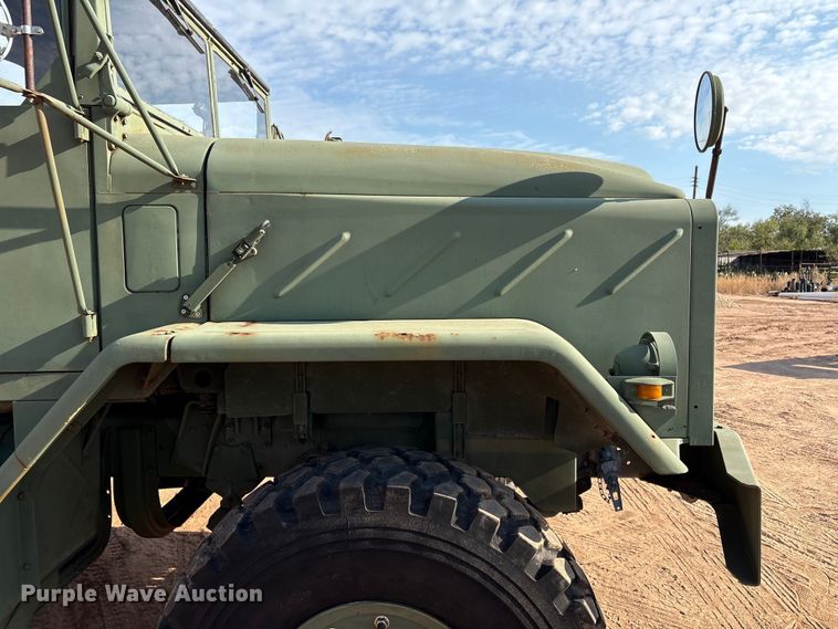 image for item EF6077 1992 BMY M931A2 semi truck