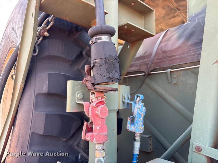 image for item EF6077 1992 BMY M931A2 semi truck