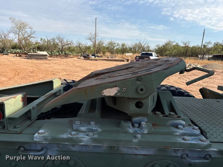 image for item EF6077 1992 BMY M931A2 semi truck