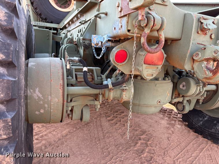 image for item EF6077 1992 BMY M931A2 semi truck