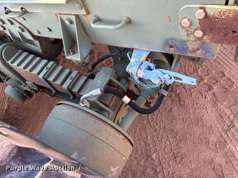 image for item EF6077 1992 BMY M931A2 semi truck