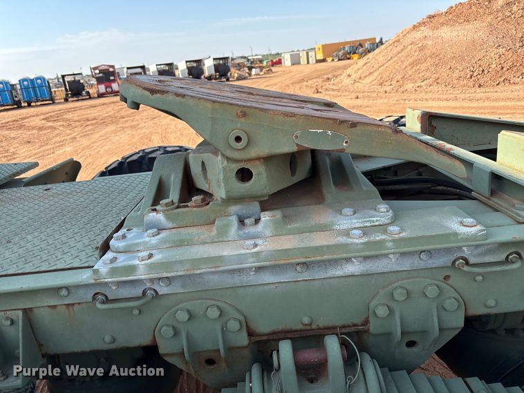 image for item EF6077 1992 BMY M931A2 semi truck