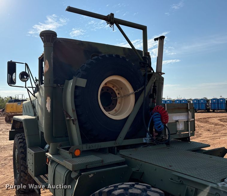 image for item EF6077 1992 BMY M931A2 semi truck