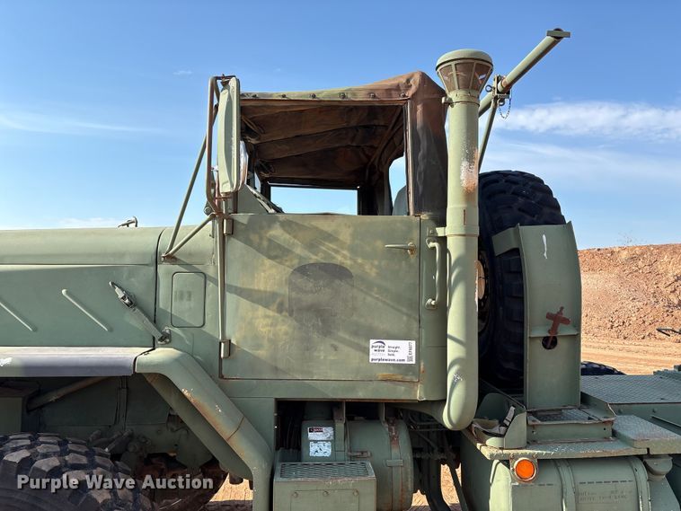 image for item EF6077 1992 BMY M931A2 semi truck