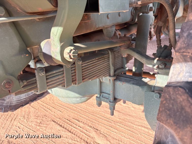 image for item EF6077 1992 BMY M931A2 semi truck