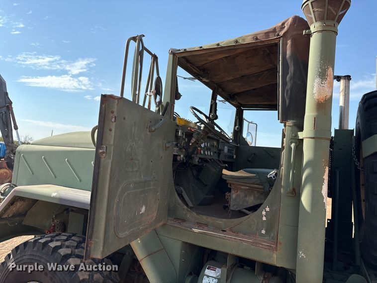 image for item EF6077 1992 BMY M931A2 semi truck