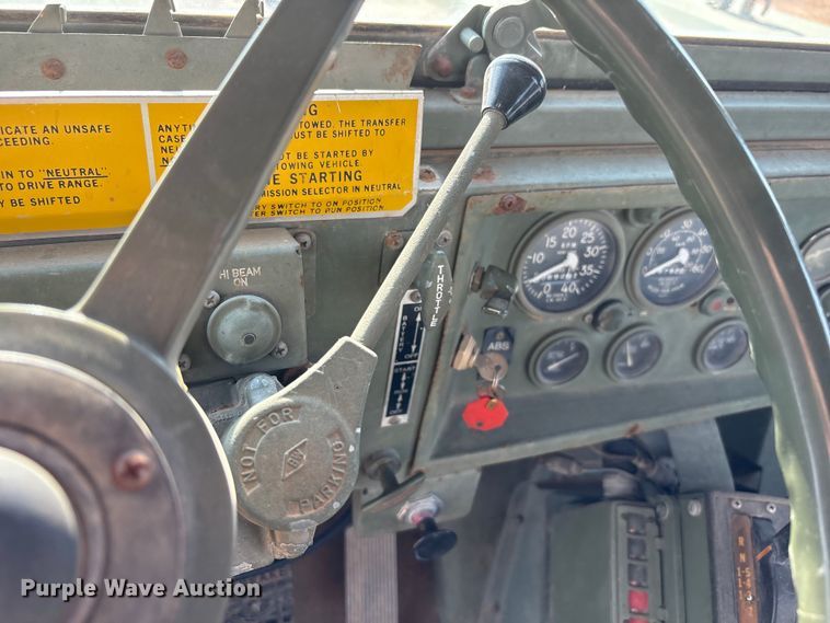 image for item EF6077 1992 BMY M931A2 semi truck