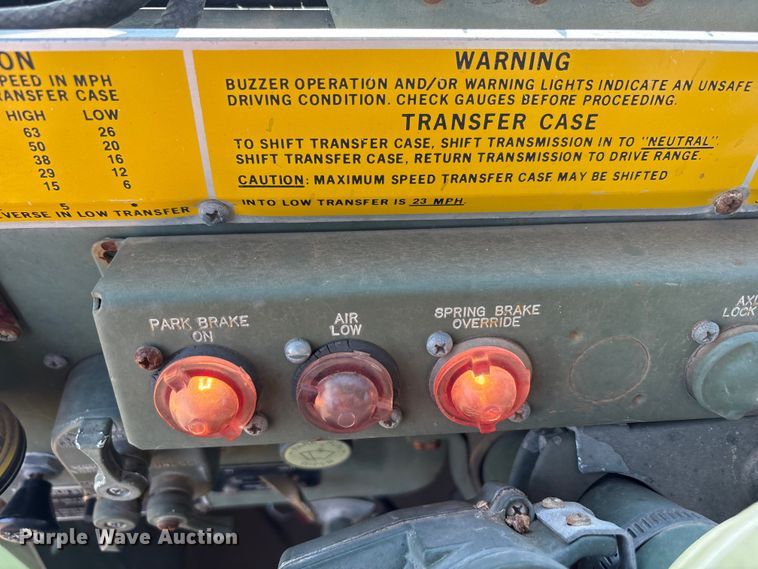 image for item EF6077 1992 BMY M931A2 semi truck