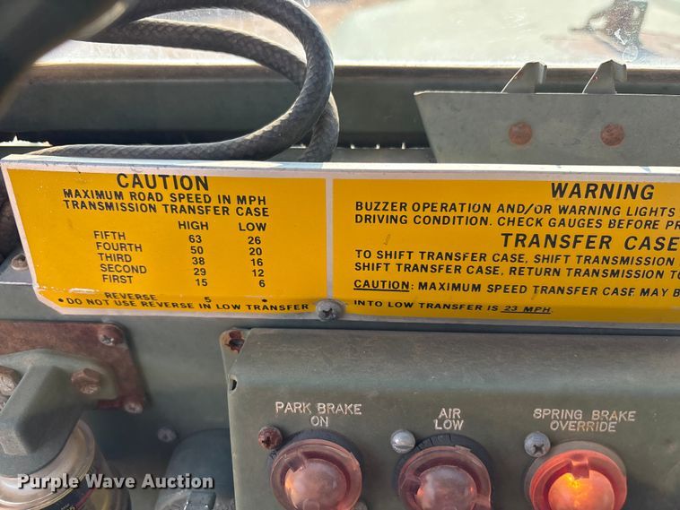 image for item EF6077 1992 BMY M931A2 semi truck