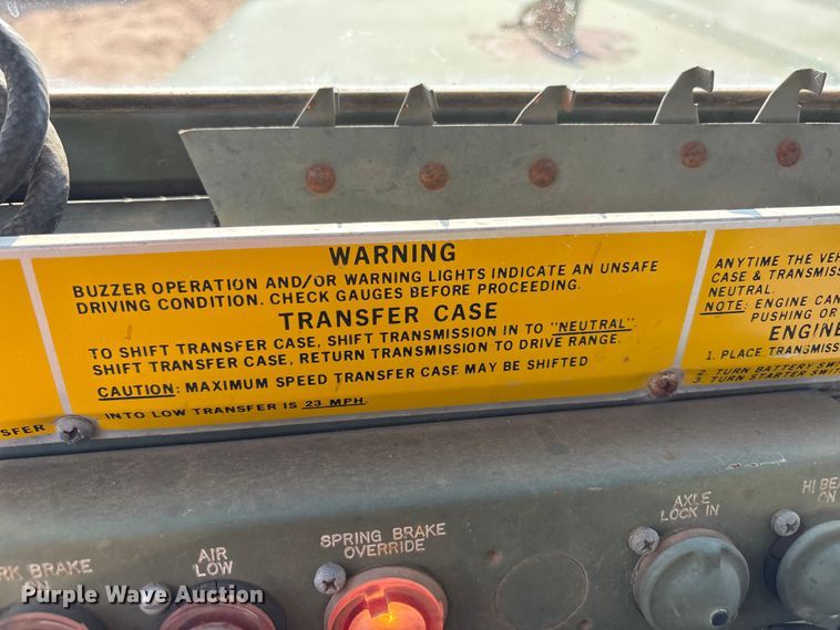 image for item EF6077 1992 BMY M931A2 semi truck