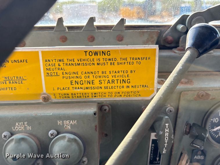 image for item EF6077 1992 BMY M931A2 semi truck