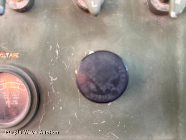 image for item EF6077 1992 BMY M931A2 semi truck