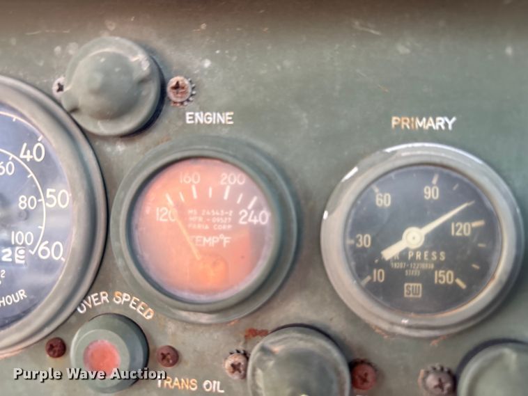 image for item EF6077 1992 BMY M931A2 semi truck